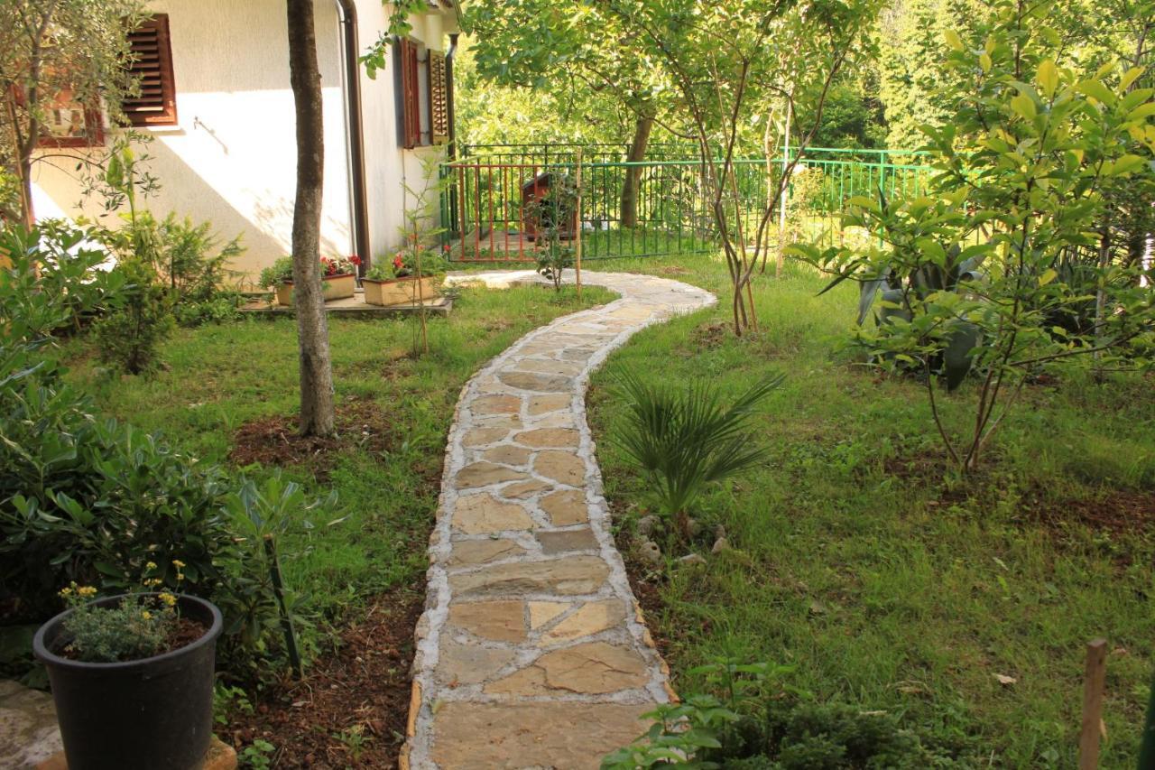 Apartments With A Parking Space Opric, Opatija - 7728 Lovran Ngoại thất bức ảnh